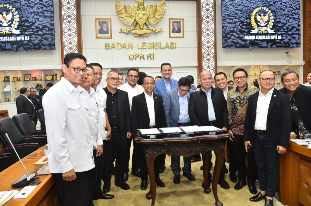 arsip-berita-pemerintah-dan-dpr-sepakati-ruu-minerba-siap-dibahas-di-sidang-paripurna-vfs1dbc