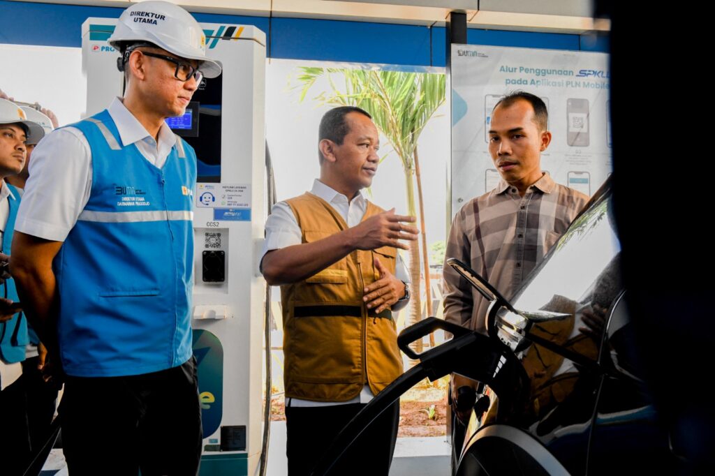arsip-berita-siapkan-3-ribu-spklu-menteri-esdm-pastikan-pemudik-nyaman-berkendara-8gqmkt4