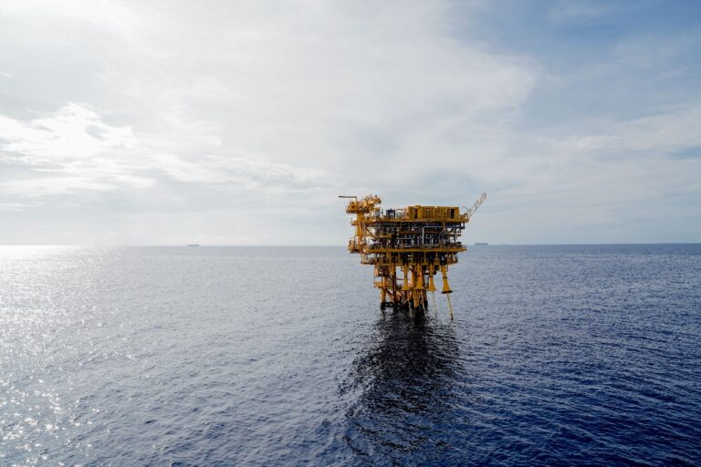 arsip-berita-icp-april-turun-ke-level-usd6529-per-barel-dampak-perang-tarif-as-dan-tiongkok-doxdbp5