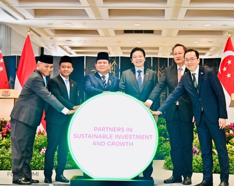 arsip-berita-menteri-bahlil-dampingi-presiden-prabowo-luncurkan-inisiatif-kerja-sama-energi-terbarukan-89o0t76