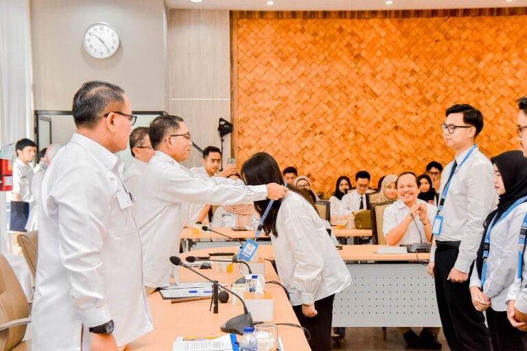 arsip-berita-buka-kegiatan-latsar-sekjen-kementerian-esdm-harap-cpns-siap-layani-masyarakat-gw81wqq