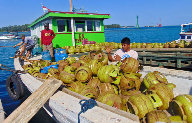 arsip-berita-menteri-bahlil-kaji-aturan-lpg-3-kg-satu-harga-1024pw8