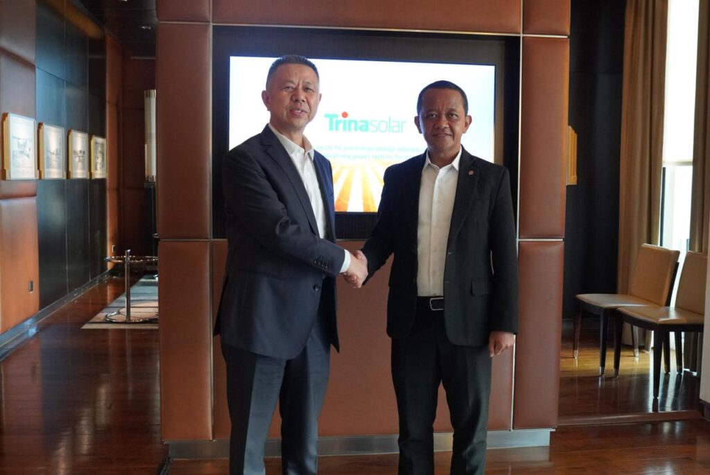 arsip-berita-langkah-awal-realisasi-plts-100-gw-menteri-bahlil-temui-perusahaan-solar-pv-di-tiongkok-d3ceyqu