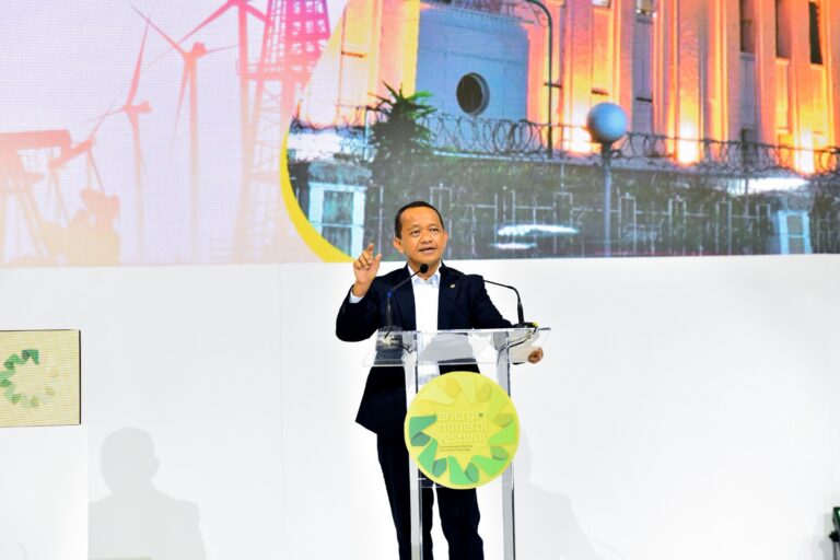arsip-berita-tunjang-proses-edukasi-siswa-bahlil-fokus-benahi-pemerataan-elektrifikasi-44vmuv6