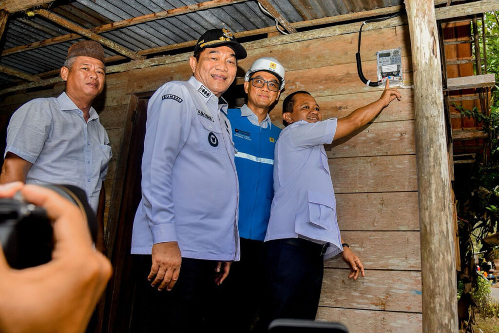 arsip-berita-pemerintah-tepati-janji-terangi-listrik-desa-di-musi-banyuasin-dyoepw2