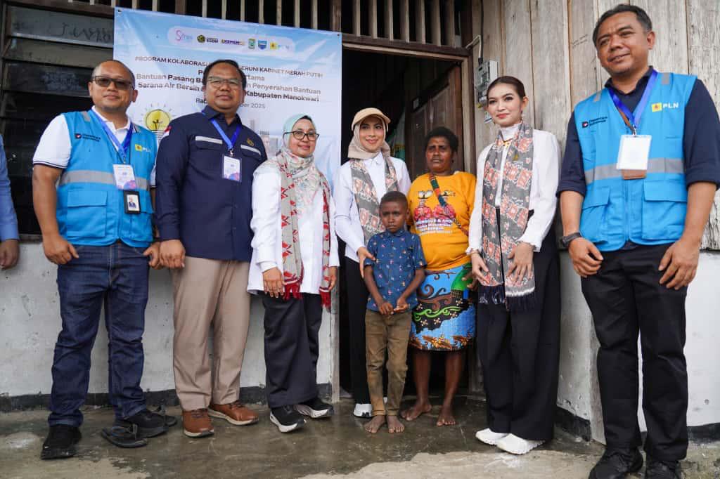 arsip-berita-seruni-kabinet-merah-putih-salurkan-bantuan-pasang-baru-listrik-untuk-100-rumah-tangga-di-manokwari-vsk3m7y