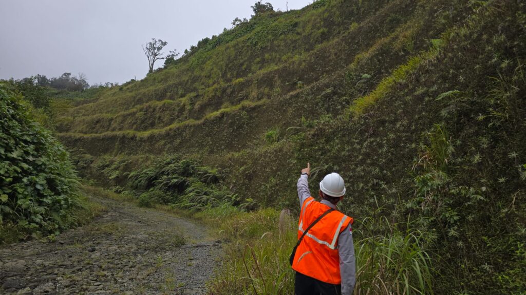 arsip-berita-kementerian-esdm-pastikan-sudah-tidak-ada-aktivitas-pertambangan-di-lereng-gunung-slamet-xhpoc7p