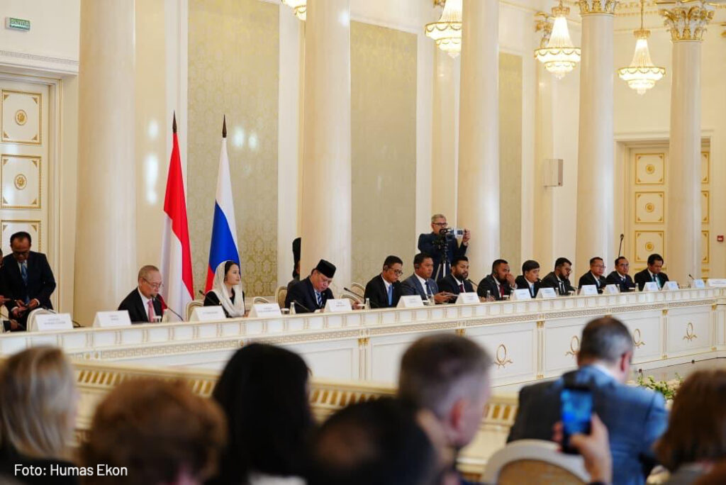 arsip-berita-di-forum-ri-rusia-wamen-esdm-soroti-kerja-sama-energi-bersih-dan-ketahanan-energi-3len8c0