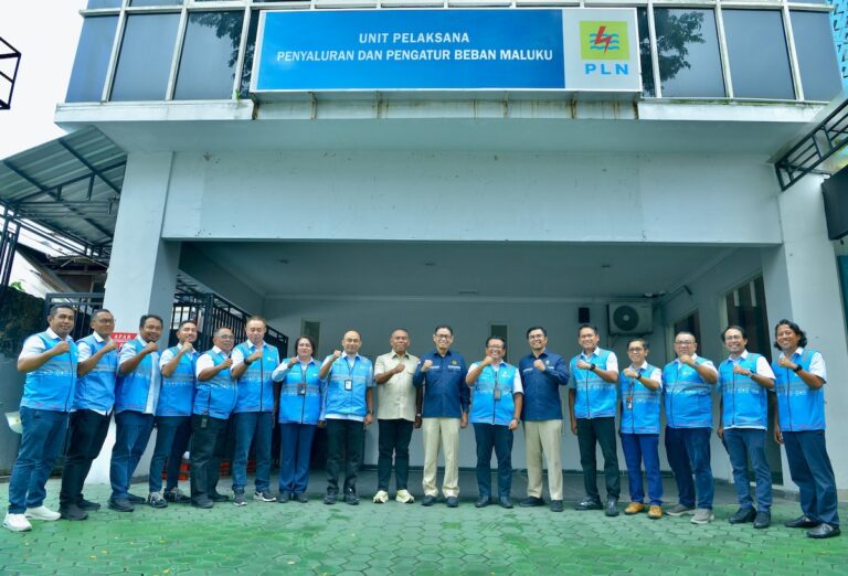 arsip-berita-wamen-esdm-dorong-listrik-andal-untuk-dukung-harapan-baru-di-maluku-dan-maluku-utara-nkq4f9z