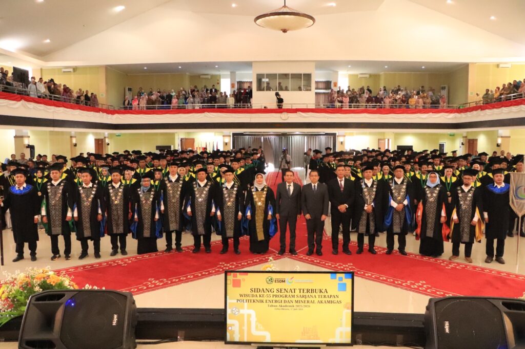 arsip-berita-pem-akamigas-kukuhkan-207-wisudawan-40-persen-lulusan-sudah-direkrut-industri-ltkketu